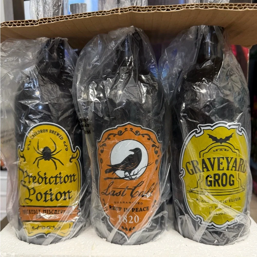 Yankee Candle Graveyard Last Call Halloween Wine Bottle Tea Light Set